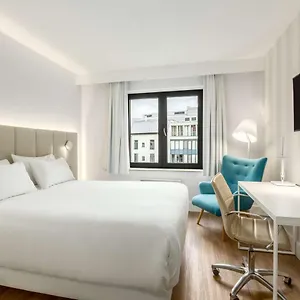 Nh Grand Place Arenberg Otel